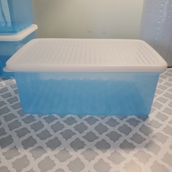 RETIRED Tupperware 4 piece Fridgesmart * - Picture 2 of 8